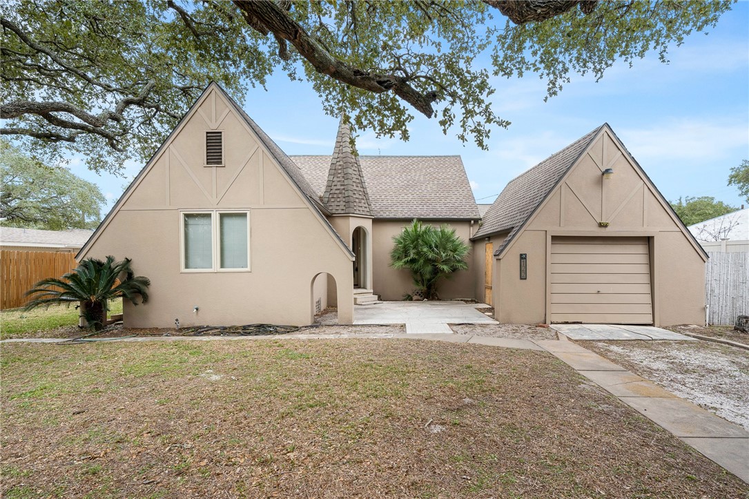 122 S Mccampbell Street Aransas Pass TX 78336