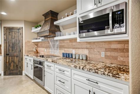 82 Circle Hook Port O'connor TX 77982