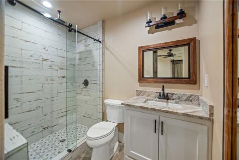 82 Circle Hook Port O'connor TX 77982