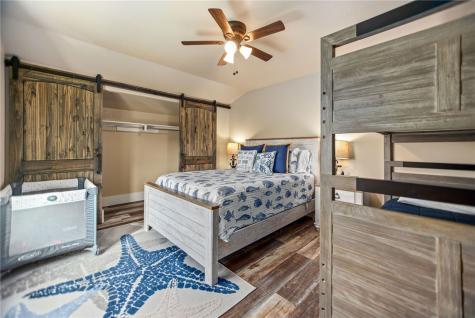 82 Circle Hook Port O'connor TX 77982