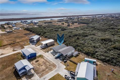 82 Circle Hook Port O'connor TX 77982