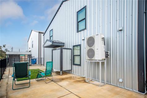 82 Circle Hook Port O'connor TX 77982