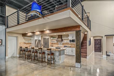 82 Circle Hook Port O'connor TX 77982