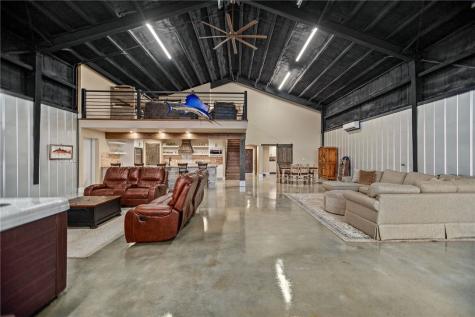 82 Circle Hook Port O'connor TX 77982