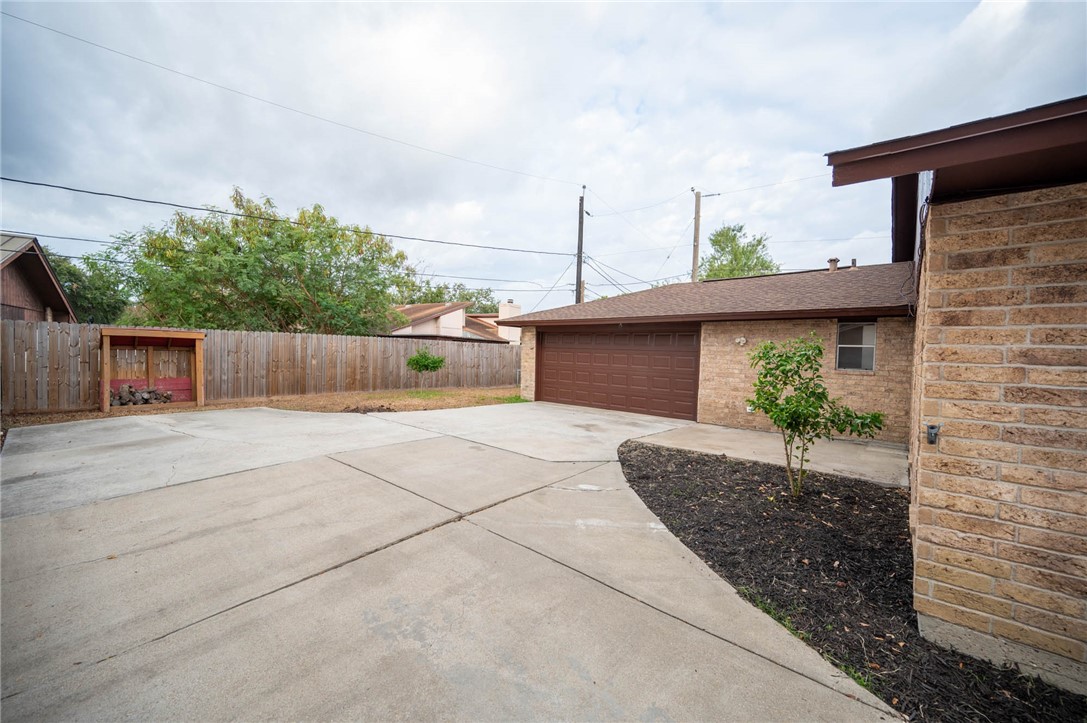 4925 Shadowbend Drive Corpus Christi TX 78413