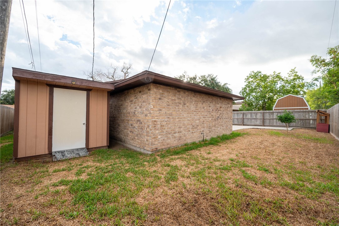 4925 Shadowbend Drive Corpus Christi TX 78413