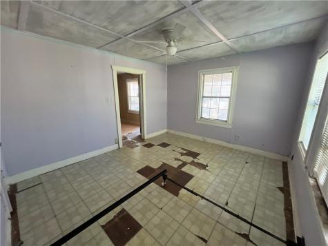 503 N Johnson Street Freer TX 78357