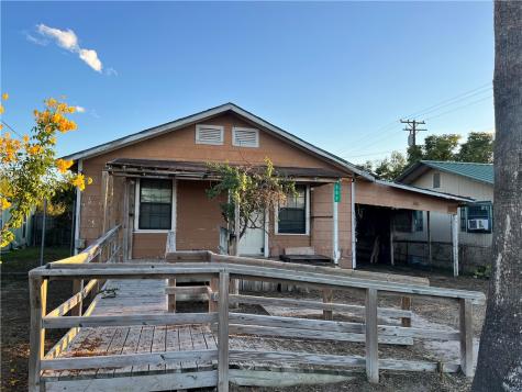 503 N Johnson Street Freer TX 78357