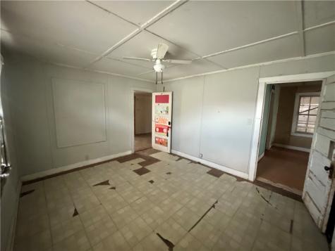 503 N Johnson Street Freer TX 78357
