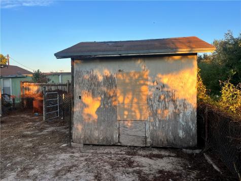 503 N Johnson Street Freer TX 78357