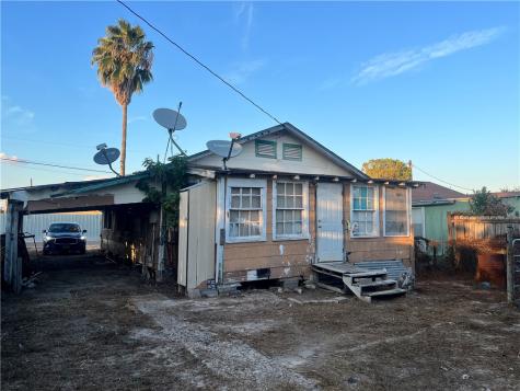503 N Johnson Street Freer TX 78357