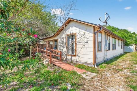 320-324 Trojan Street Port Aransas TX 78373