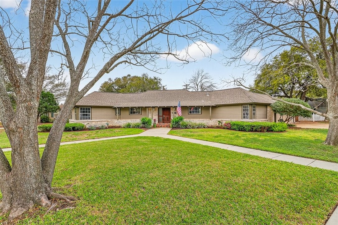 437 Delaine Drive Corpus Christi TX 78411