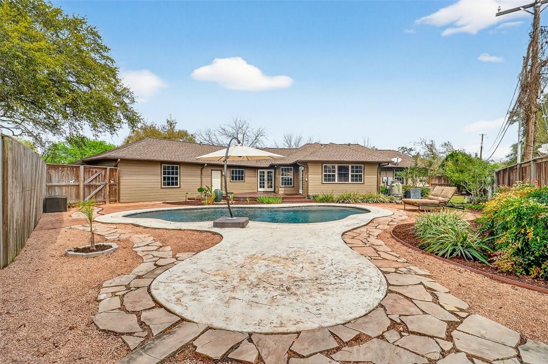 437 Delaine Drive Corpus Christi TX 78411