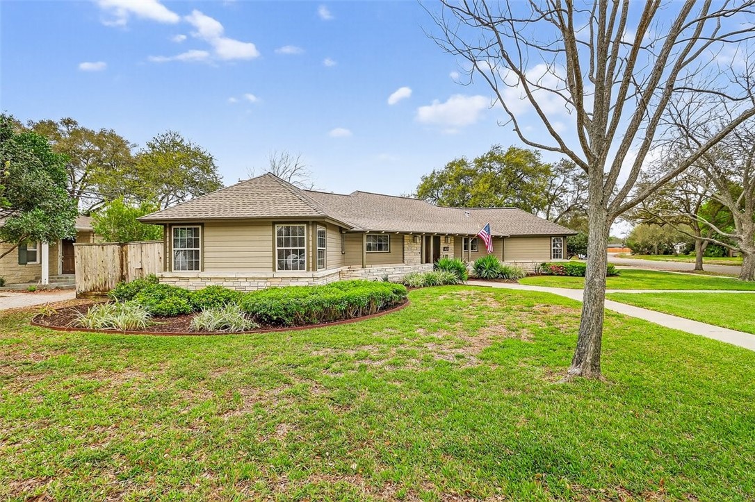 437 Delaine Drive Corpus Christi TX 78411