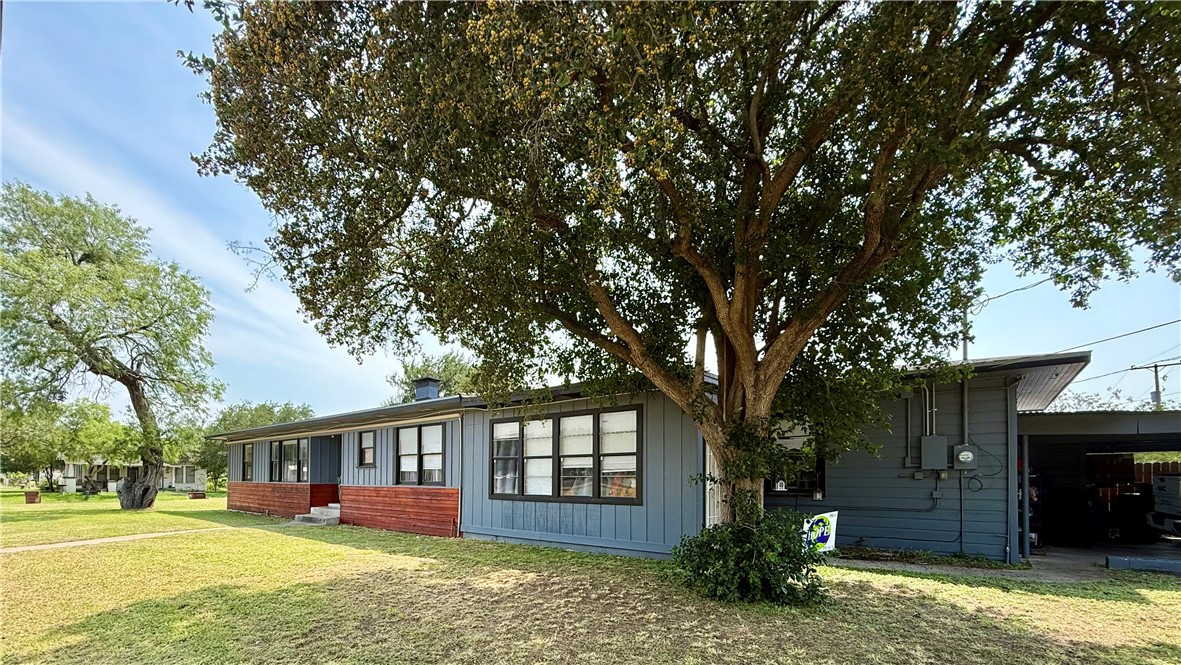 721 S 8th Street Kingsville TX 78363