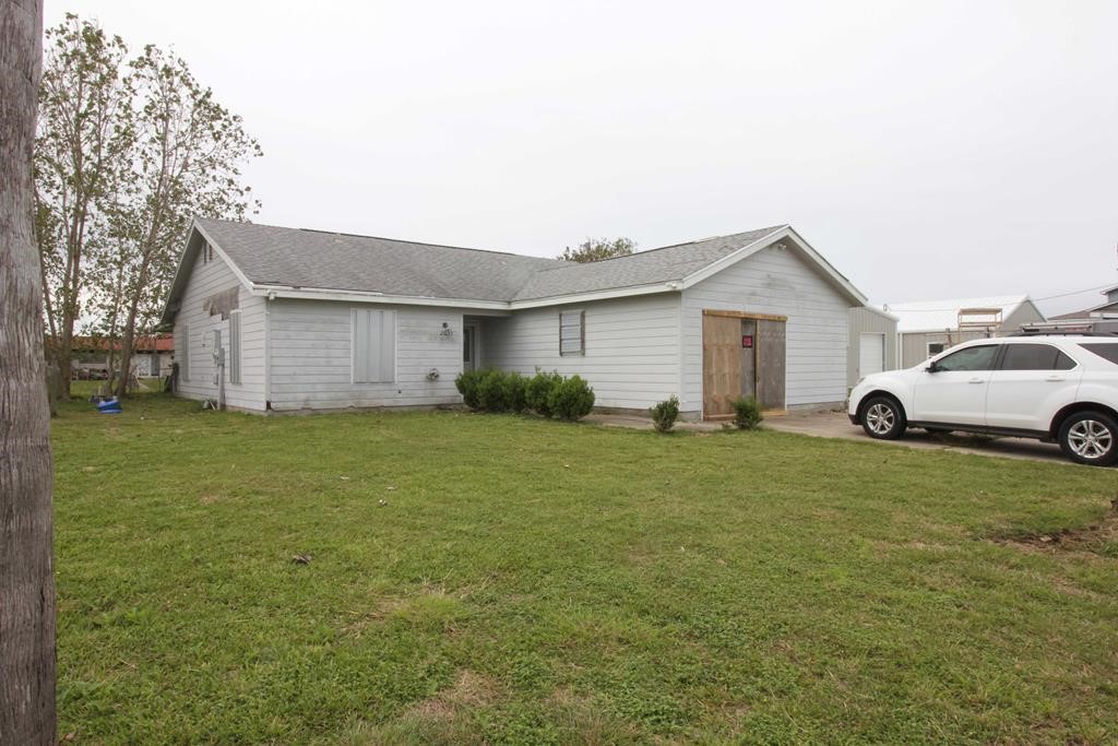 209 W Speckled Trout Rockport TX 78382