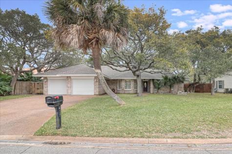 417 Champions Drive Rockport TX 78382