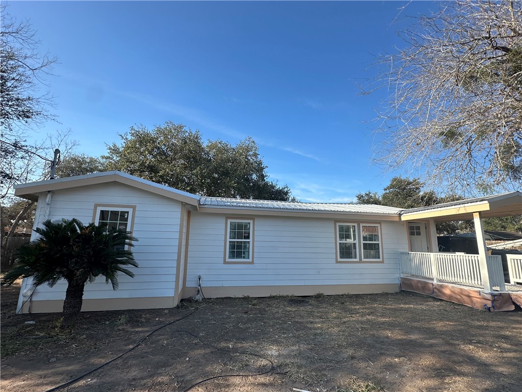 508 W Flournoy Street Beeville TX 78102