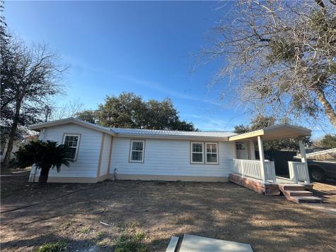 508 W Flournoy Street Beeville TX 78102