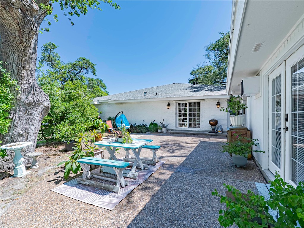 2011 Cochran Lane Rockport TX 78382