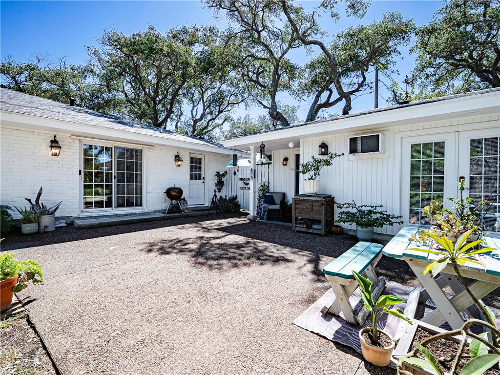 2011 Cochran Lane Rockport TX 78382