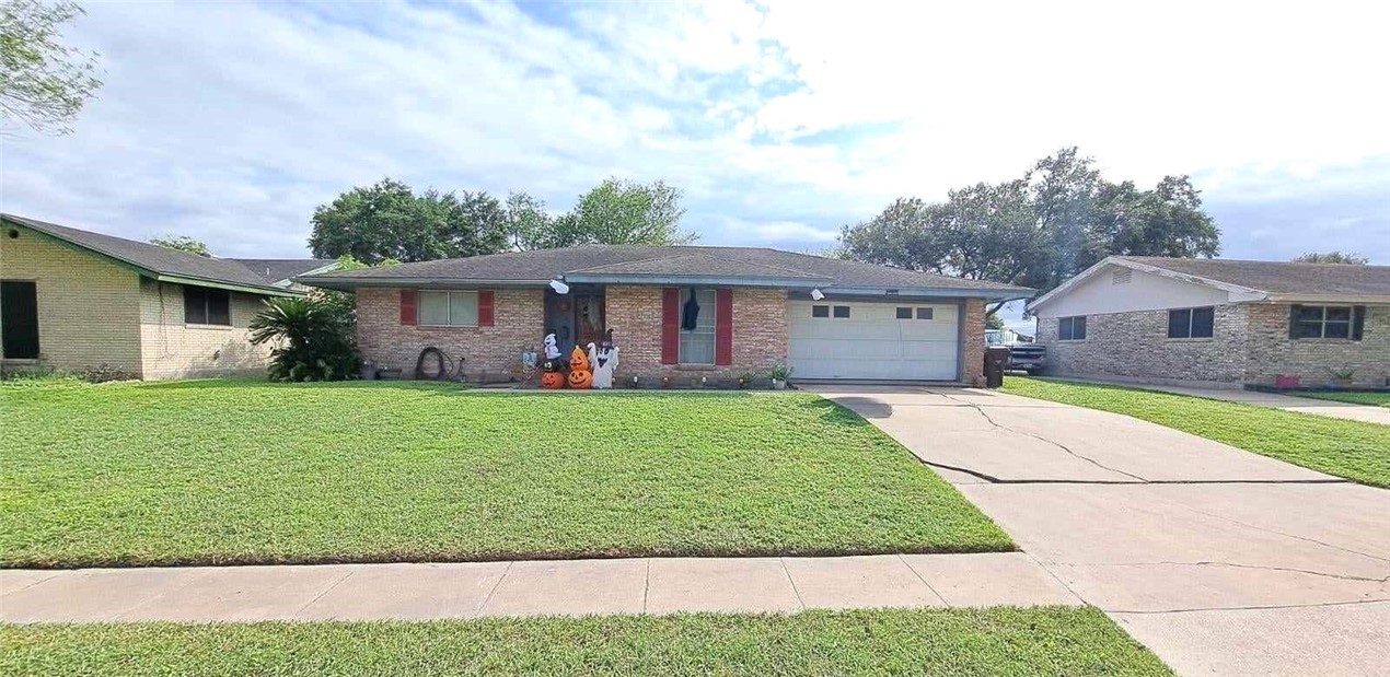 229 S Pasadena Drive Kingsville TX 78363