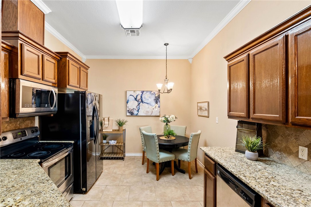 6114 Queen Bess Drive Corpus Christi TX 78414