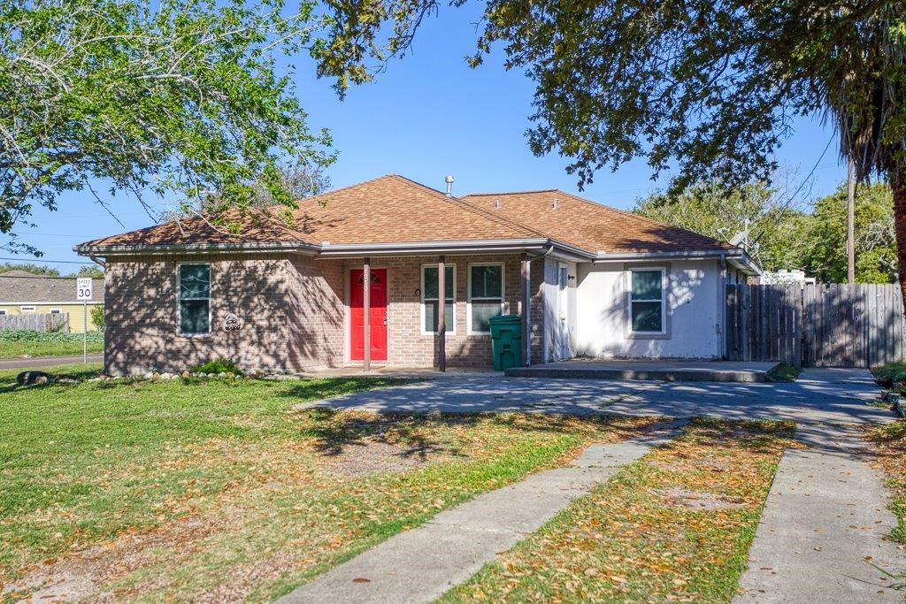 1070 S Lamont Street Aransas Pass TX 78336