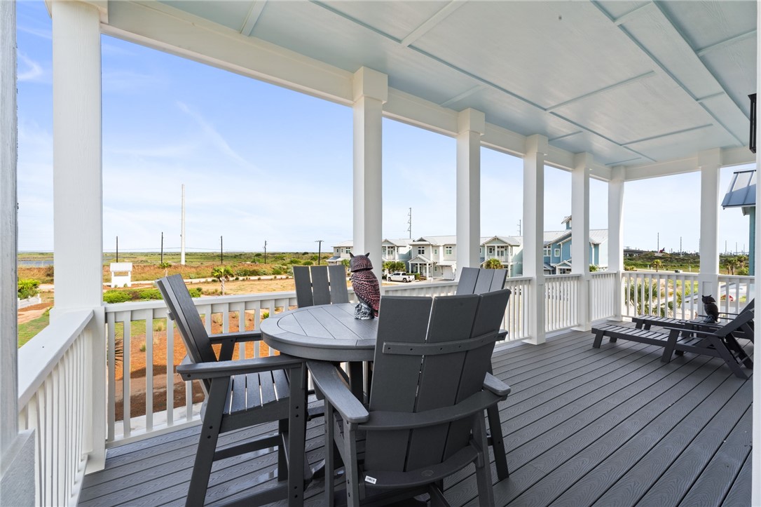 649 Sunset Avenue Port Aransas TX 78373
