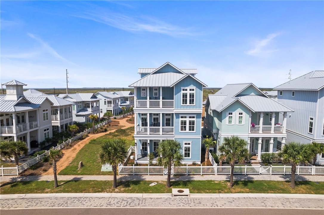 649 Sunset Avenue Port Aransas TX 78373