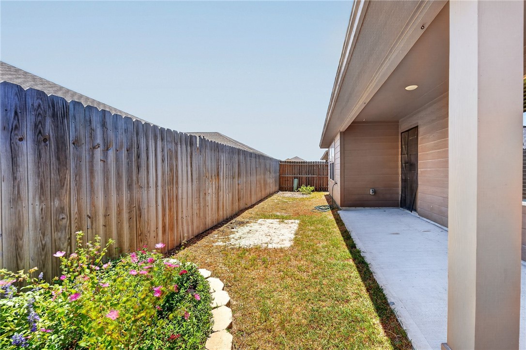 2326 Delightful Corpus Christi TX 78418