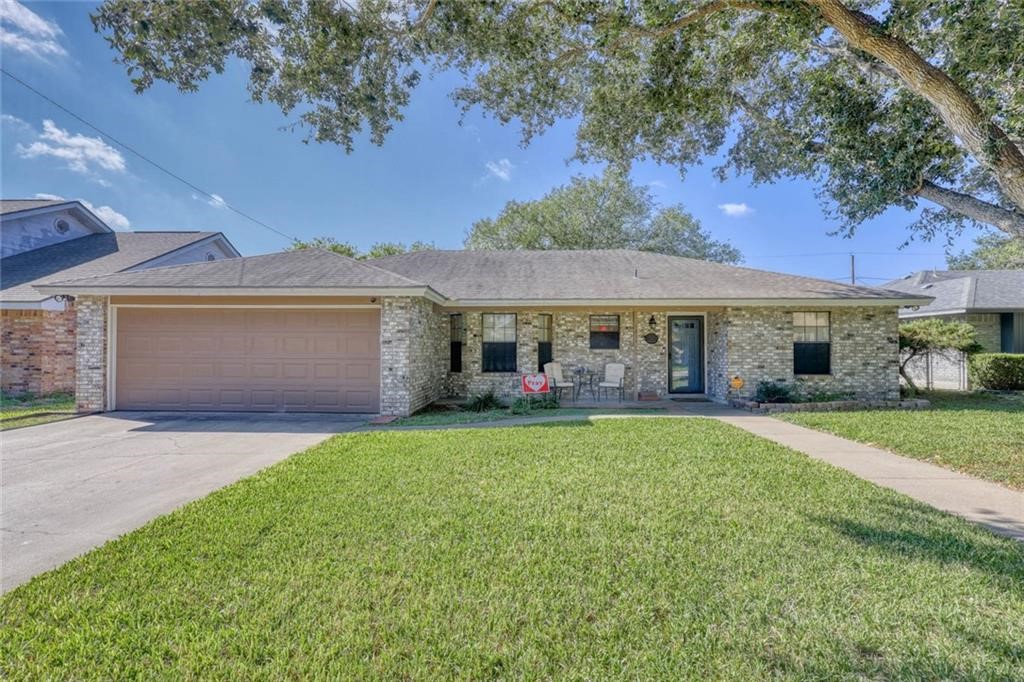 1214 Stonegate Street Alice TX 78332