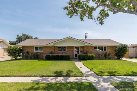 3325 Casa De Palmas Drive Corpus Christi TX 78411