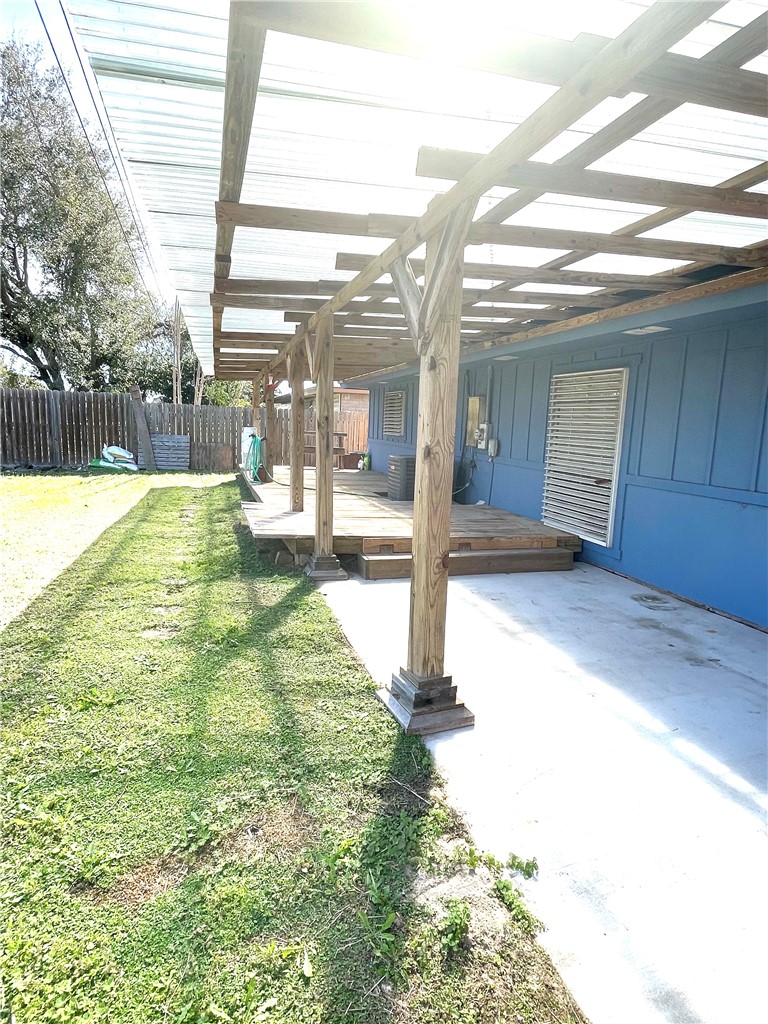 744 Alhambra Drive Corpus Christi TX 78418