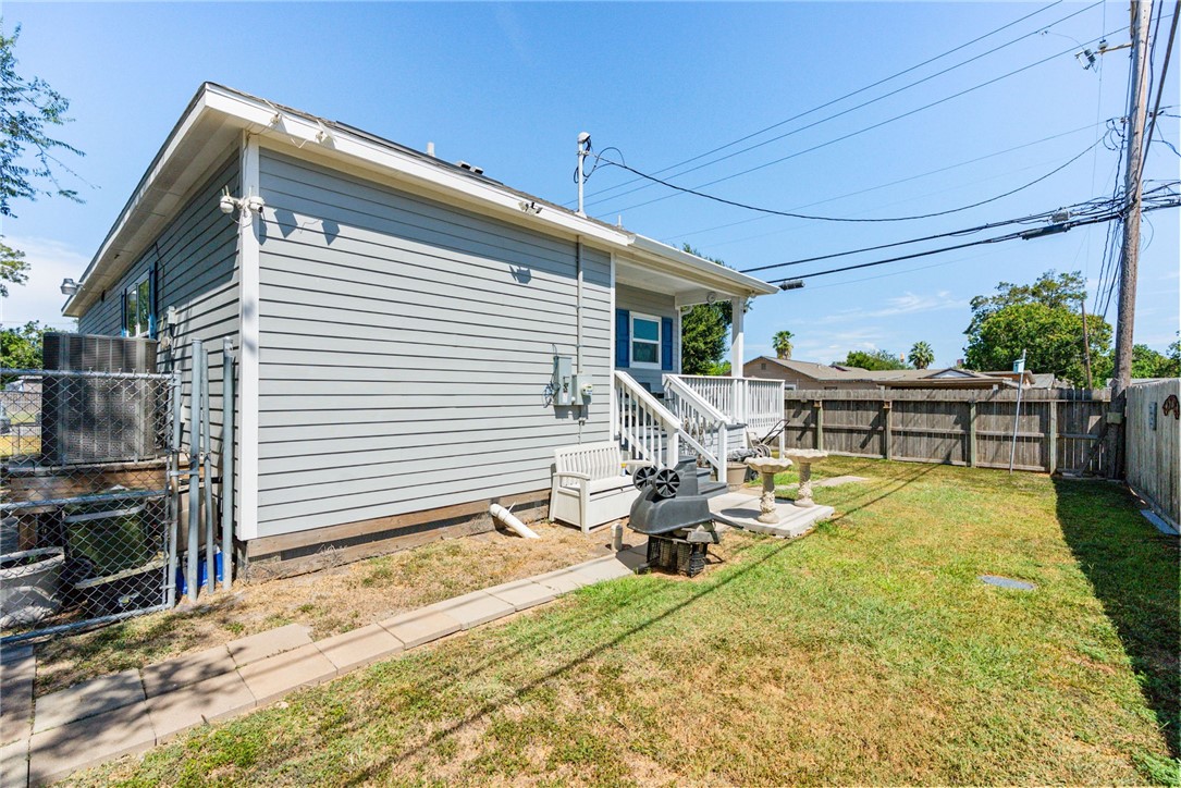 2041 Yale Street Corpus Christi TX 78416