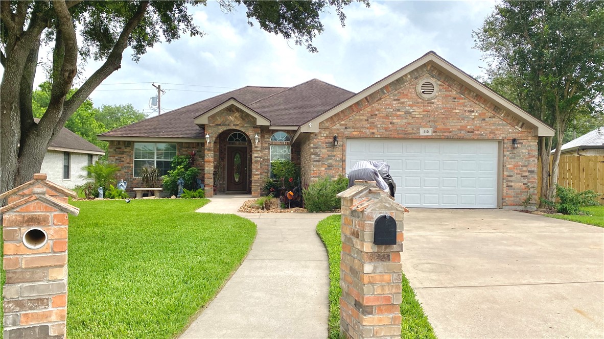110 Clarissa Springs Alice TX 78332