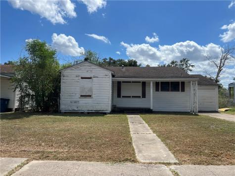 504 E Henderson Street Bishop TX 78343