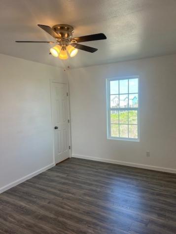 408 W Royal Oak Lane Rockport TX 78382