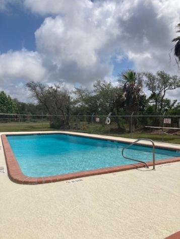 408 W Royal Oak Lane Rockport TX 78382