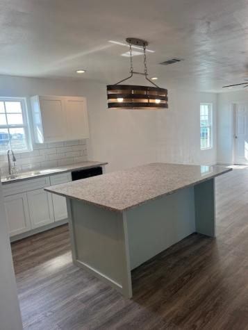 408 W Royal Oak Lane Rockport TX 78382