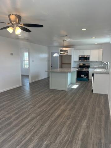 408 W Royal Oak Lane Rockport TX 78382