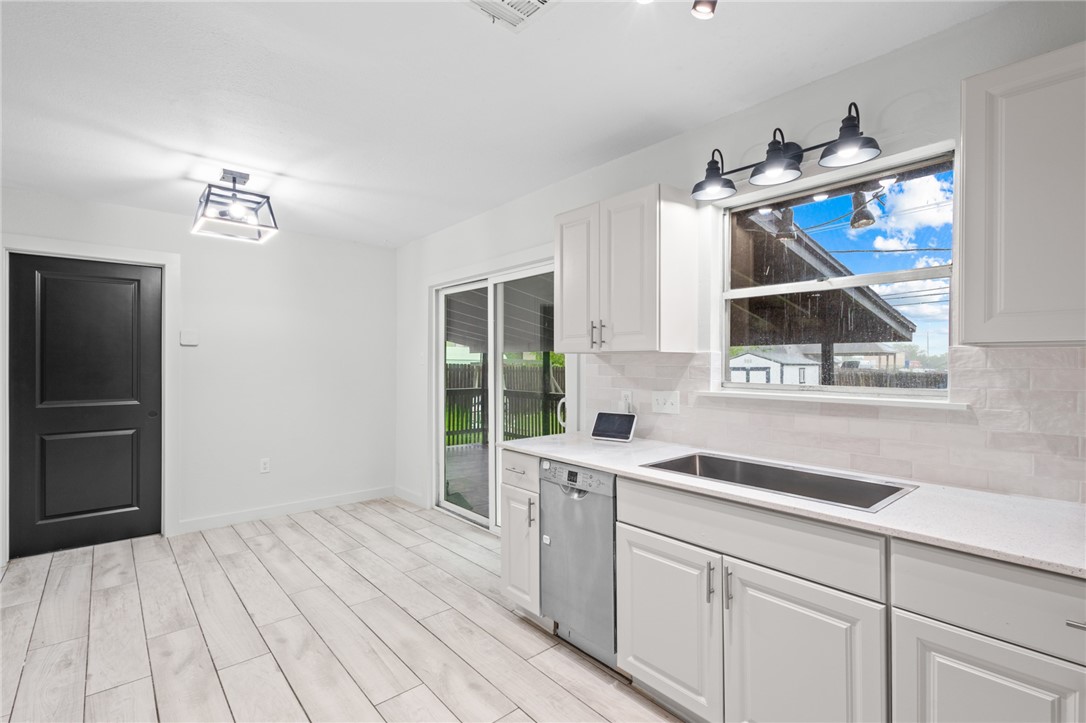 13106 Mcburnett Drive Corpus Christi TX 78410