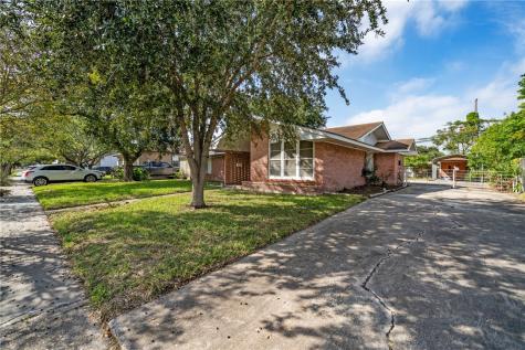 1413 Casa Verde Drive Corpus Christi TX 78411