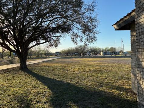 365 County Road 1341 Alice TX 78332
