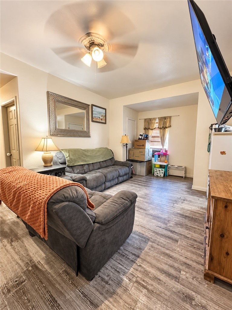 1913 Sandy Way Corpus Christi TX 78418