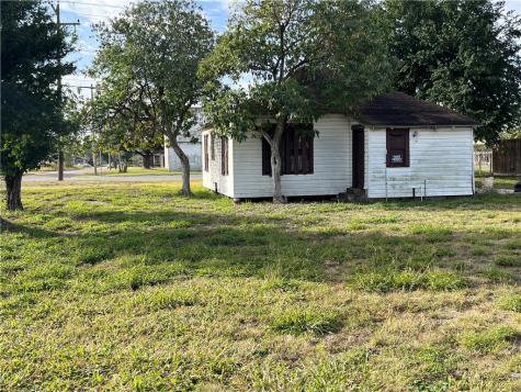 602 W Rice Street Falfurrias TX 78355