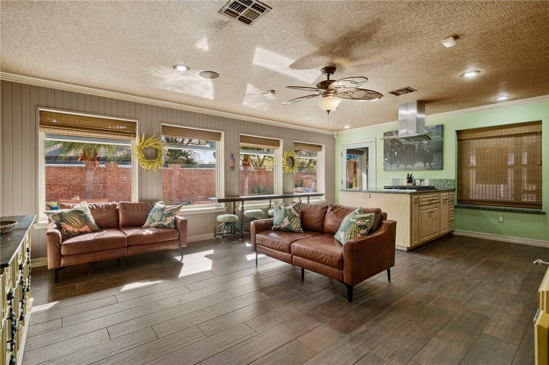 5914 Parkland Drive Corpus Christi TX 78413