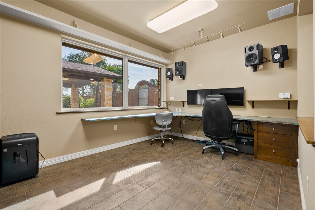 5914 Parkland Drive Corpus Christi TX 78413