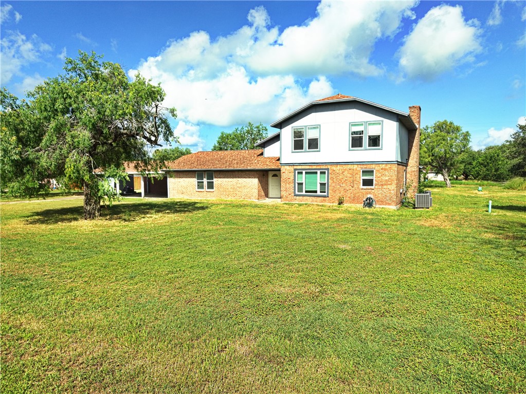 106 Adkins Refugio TX 78377